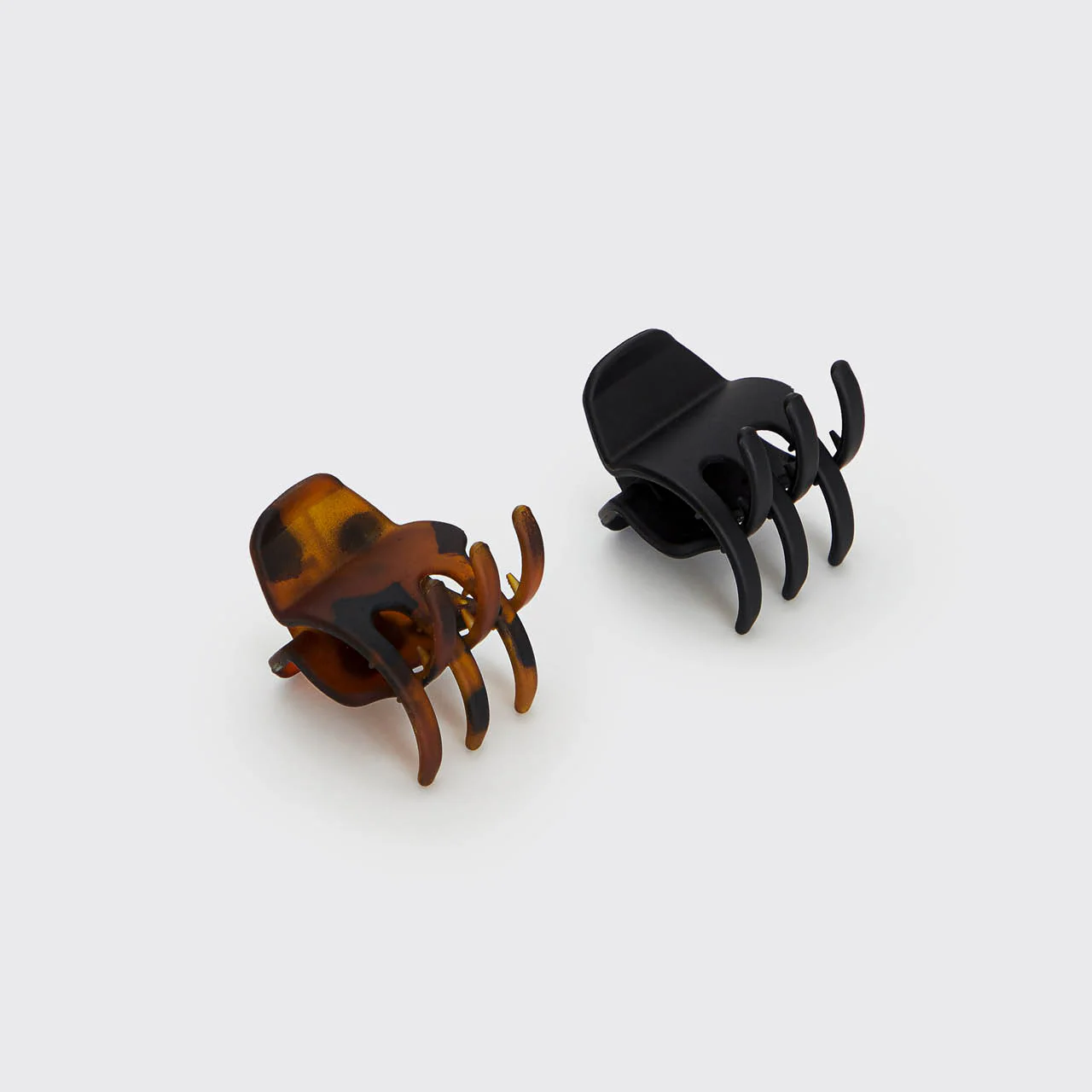 Black & Tort Claw Clips 2pc Set - Medium - Image 3