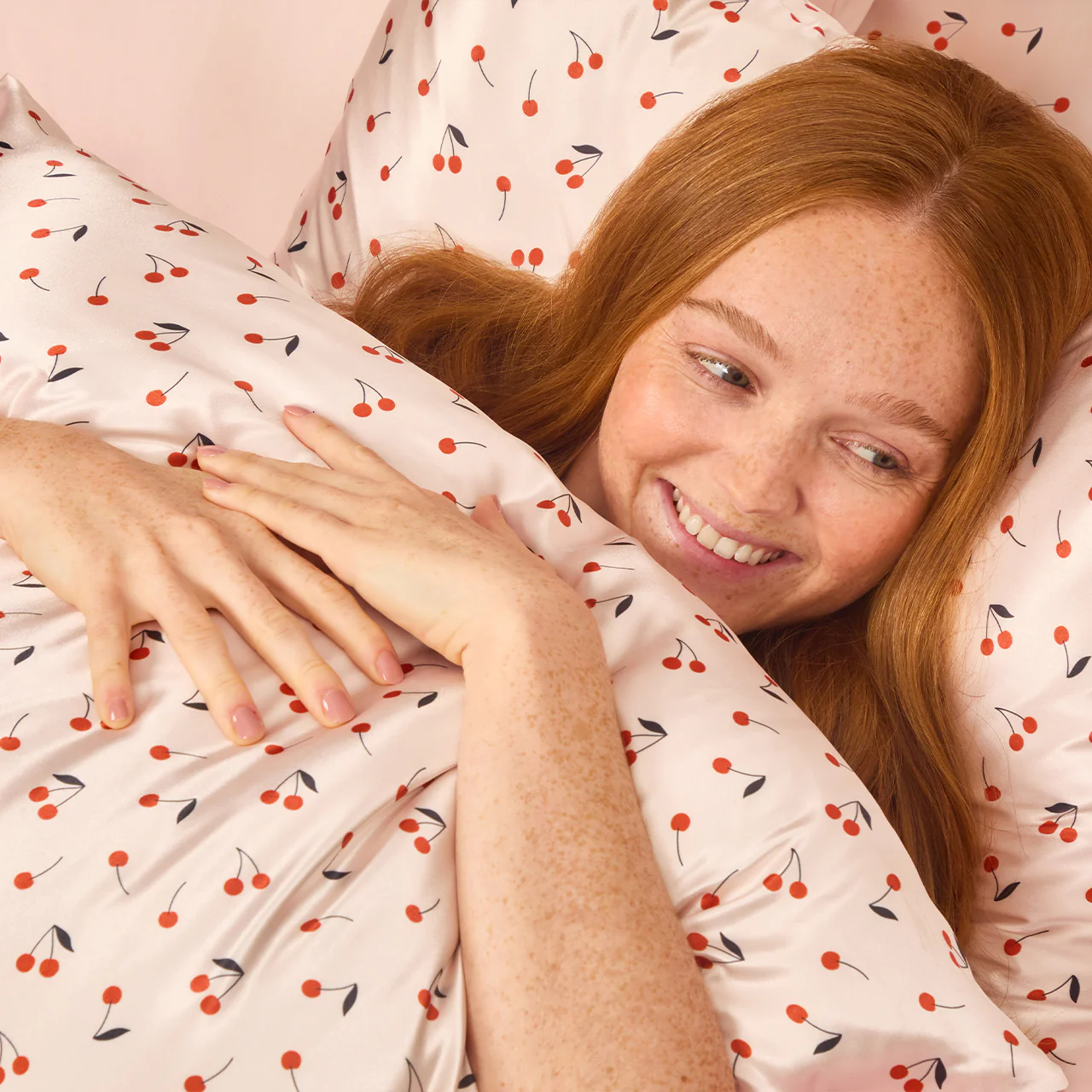 Satin Pillowcase in Cherry Print 4 Packs- King - Image 2