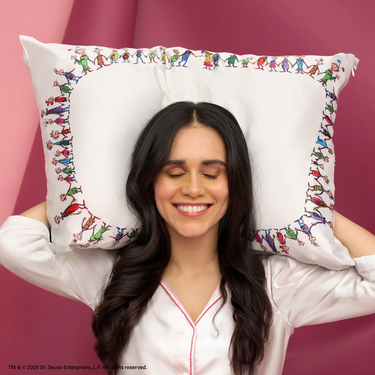 The Grinch x Kitsch Satin Pillowcase in Whoville - Image 3
